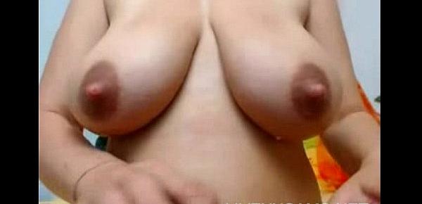 trendsNatural lactating pair with great pink nips on this Milf (new)